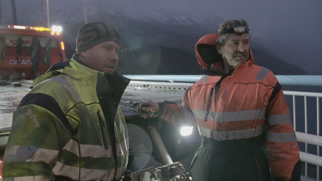 Ice Road Rescue - Extremrettung in Norwegen – Bjoern and Sven Arne on the scene. (National Geographic)