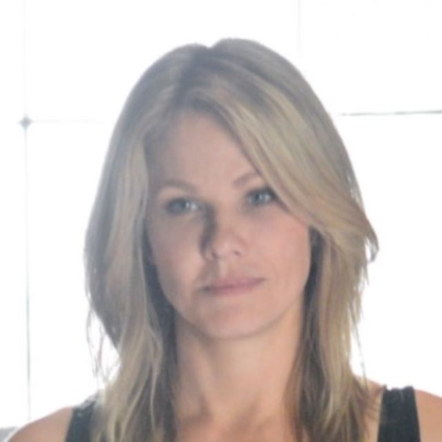 Andrea Roth