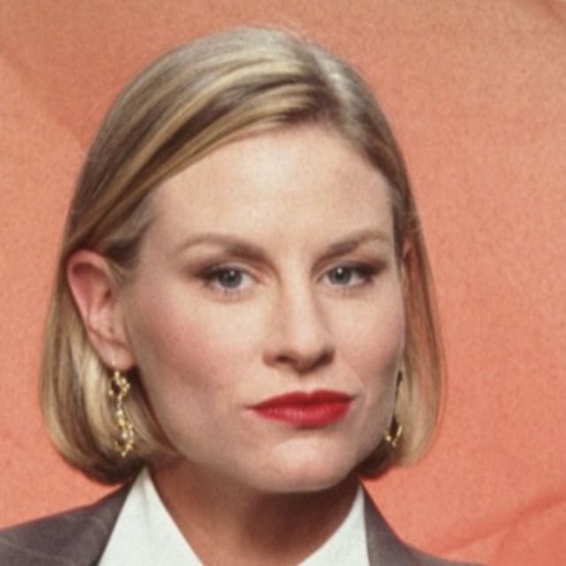 Nicholle Tom