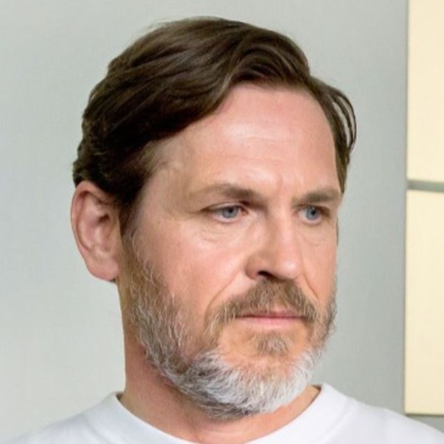 Tobias Hoesl