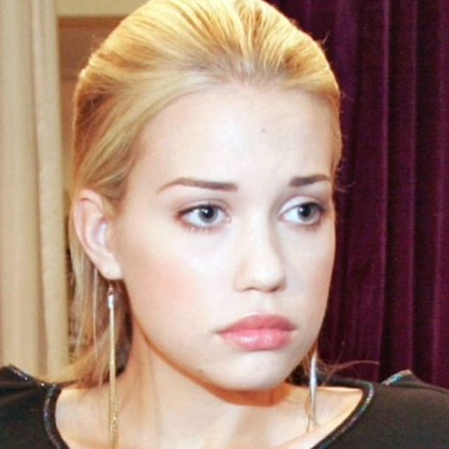 Lara-Isabelle Rentinck