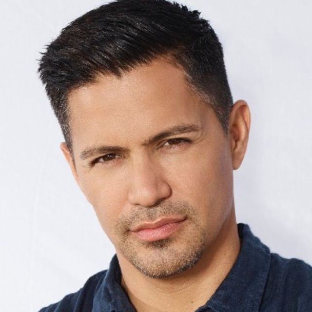 Jay Hernandez