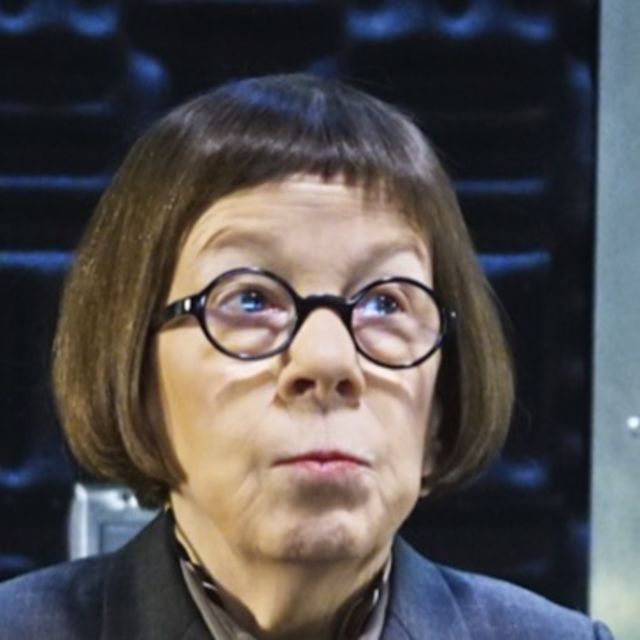 Linda Hunt
