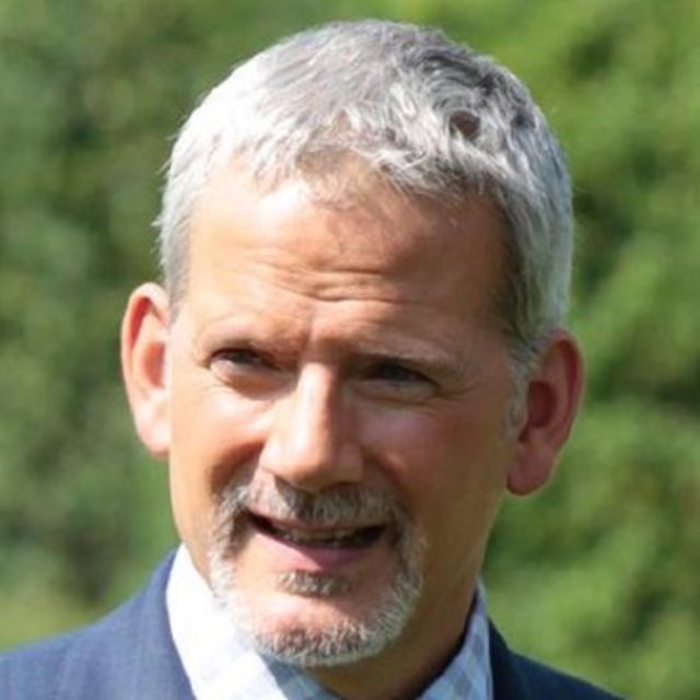 Campbell Scott
