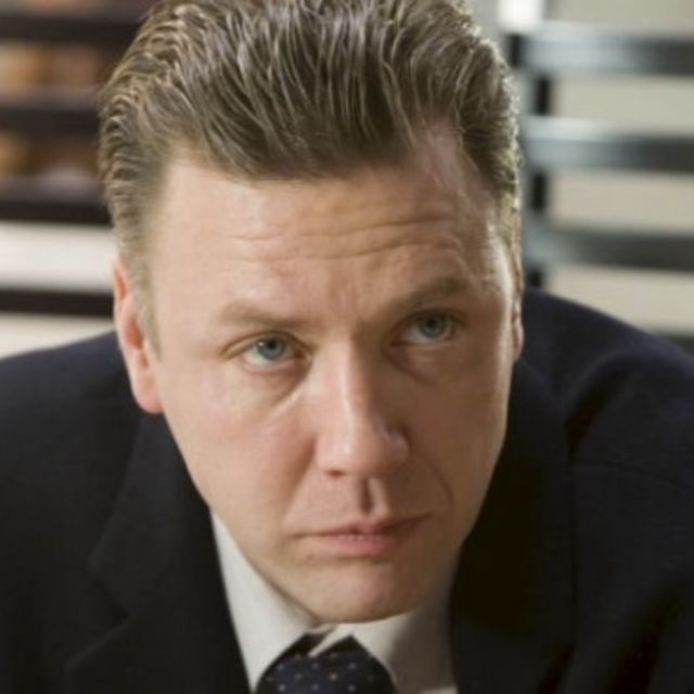 Mikael Persbrandt