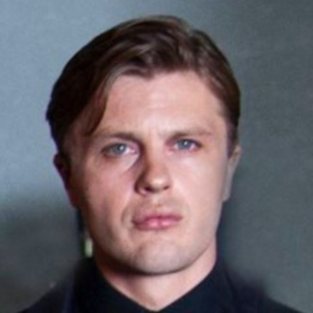 Michael Pitt