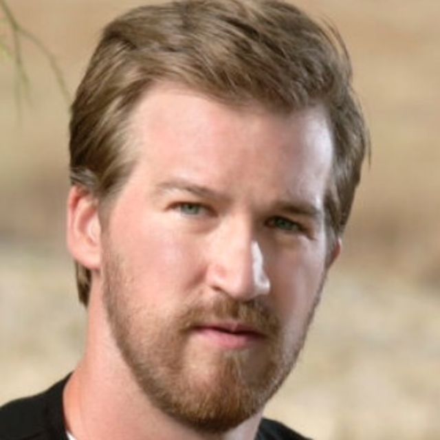 Kenneth Mitchell