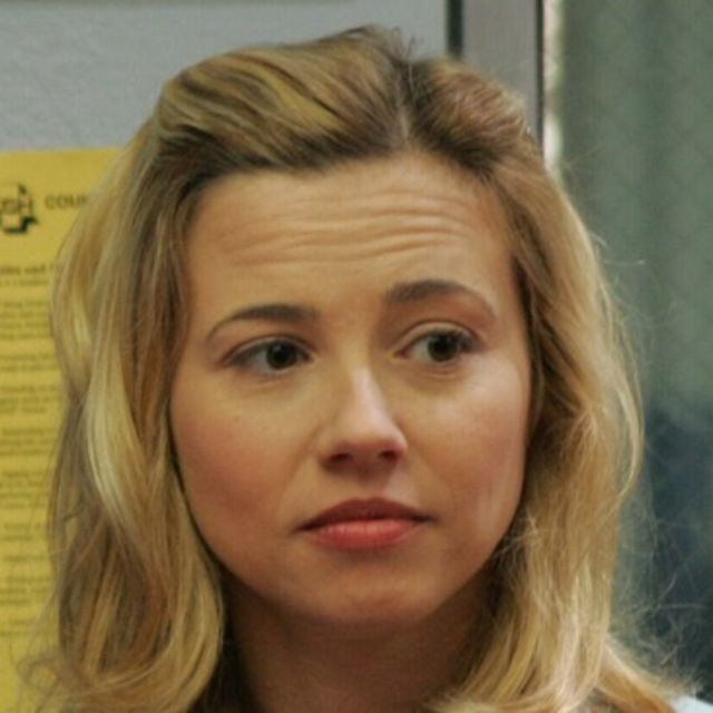 Linda Cardellini