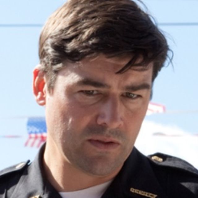 Kyle Chandler
