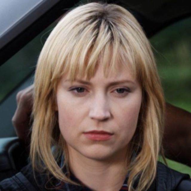 Beth Riesgraf