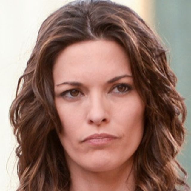 Alana de la Garza