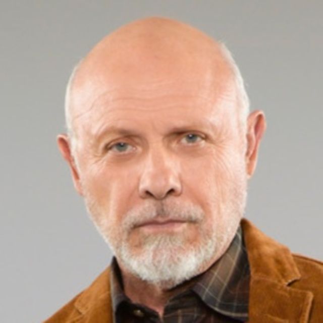 Hector Elizondo