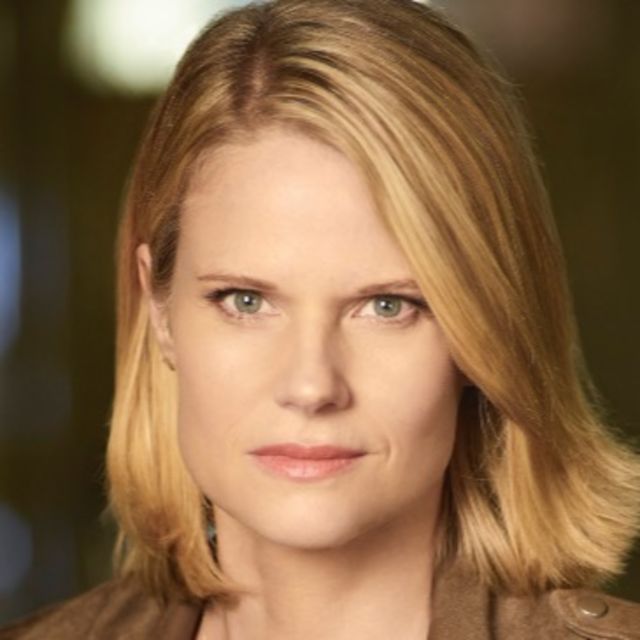 Joelle Carter