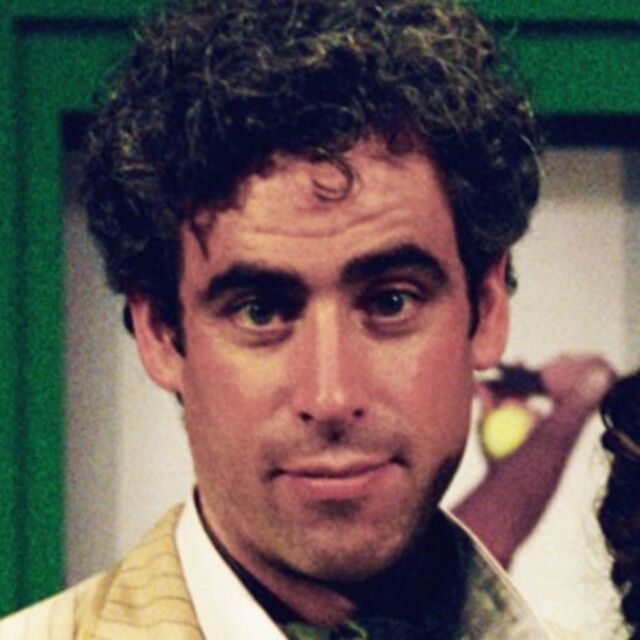 Stephen Mangan