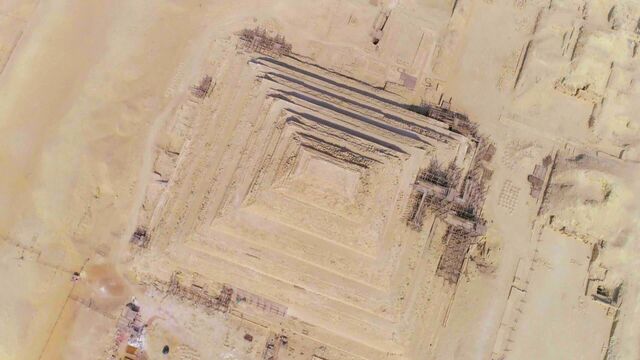 Die Pyramiden – Sie soll aussehen wie eine Treppe, die in den Himmel ragt - die erste Steinpyramide der Weltgeschichte: Sakkara.