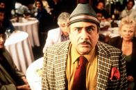 Matilda – Matilda ist ein außergewöhnlich begabtes Kind, das sogar übernatürliche Fähigkeiten besitz, doch leider merkt ihr Vater Harry Wurmwald (Danny DeVito), der den Tag lieber vorm Fernseher verbringt, nichts davon ...