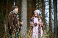 Sturm der Liebe – Merle (Michaela Weingartner, r.) erzählt Gerry (Johannes Huth, l.) von ihrem stressigen Berufsleben.