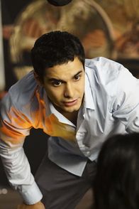Scorpion – Wird es Walter (Elyes Gabel) gelingen, eine amerikanische Staatbürgerschaft zu bekommen, ohne noch weitere Jahre mit Happy verheiratet bleiben zu müssen?