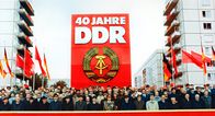 Das war die DDR – Tribüne für die Parade zum 40. Jahrestag der DDR am 07. Oktober 1989.