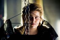 The Factory – Die Statistik sagt, falls eine Entführung nicht innerhalb der ersten 48 Stunden aufgeklärt wird, bleibt das Opfer für immer verschwunden. Für den Polizisten Mike Fletcher wird dies zur bitteren Wahrheit: Seine eigene Tochter Abby (Mae Whitman) wird entführt!