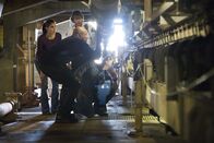 Navy CIS: L.A. – Ein Fall in einem stillgelegten Atomkraftwerk beschäftigt Kensi (Daniela Ruah, l.), Deeks (Eric Christian Olsen, 2.v.l.), Callen (Chris O'Donnell, r.) und Sam (LL Cool J, 2.v.r.) ...