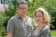 Die Rosenheim-Cops – Daniel Käutner (li. Max Urlacher) und Andrea Lauer (re. Silvia Seidel)