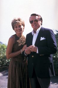 Diagnose: Mord – Jennifer Stratton (Kate McNeil, l.); Bill Stratton (Robert Vaughn, r.)