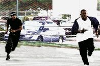 Bad Boys II – Obwohl grundverschieden, sind die Detectives Marcus Burnett (Martin Lawrence, I.) und Mike Lowrey (Will Smith) ein eingespieltes Team