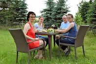 Zu Tisch ... – Susann, Julia, Uwe und Sarah Thielecke beim Mittagessen