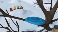 Snowsnaps' Winterspiele – Kiki überlegt sich einen Plan, wie sie ihr Frisbee wiederholt.