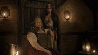 American Horror Story – L-R: Thomasin 'The Butcher' WHITE (Kathy Bates) und Scathach (Lady Gaga).
