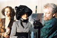 Klimt – (v.li.) Veronica Ferres (Emilie Flöge), Sandra Ceccarelli (Serena Lederer), John Malkovich (Klimt).