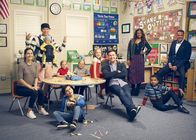 Single Parents – (1. Staffel) - Angie D'Amato (Leighton Meester); Miggy Park (Jake Choi); Amy Fogerty (Ella Allan); Graham D'Amato (Tyler Wladis); Emma Fogerty (Mia Allan); Sophie Cooper (Marlow Barkley); Will Cooper (Taran Killam); Poppy Banks (Kimrie Lewis); Rory Banks (Devin Trey Campbell); Douglas Fogerty (Brad Garrett)
