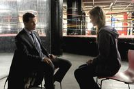Unforgettable – L-R: Det. Al Burns (Dylan Walsh), Anna McGraw (Taylor Gildersleeve)