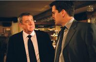 Inspector Barnaby – DCI Tom Barnaby (John Nettles, l.) und DS Dan Scott (John Hopkins, r.).