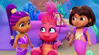 Dora – Marisol (l.), Dora (r.)