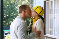 The Middle – Darrin (John Gammon, l.); Sue (Eden Sher, r.)