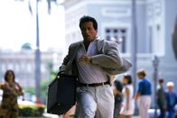 Assassins - Die Killer – Der Profikiller Robert Rath (Sylvester Stallone) ist der beste seiner Zunft. Wer einen sicheren Auftrag ausführen lassen will, der engagiert ihn ...