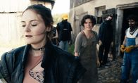 Sløborn – v.r.) und Lobo (Zoran Pingel, r.) der Auseinandersetzung.