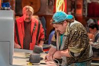 Kevin Can Wait – (v.li.) Gary Valentine (Kyle Gable), Kevin James (Kevin Gable).