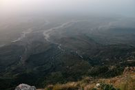 Wilder Oman – Der Oman ist ein Land mit hochaufragenden Gebirgszügen und immergrünen Naturwundern.