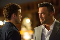 Runner Runner – Ein gefährliches Spiel beginnt, als sich Richie (Justin Timberlake, l.) von Ivan Block (Ben Affleck, r.) anheuern lässt. Denn der Mathestudent ahnt nicht, dass dem FBI schon lange der schwerreiche und dubiose Poker-Plattform-Betreiber ein Dorn im Auge ist ...