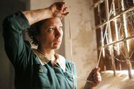 Universum History – Margarethe Ottillinger (Ursula Strauss),aus Verzweiflung versucht sie sich das Leben zu nehmen.