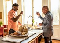 God Friended Me – (v.li.): Brandon Micheal Hall (Miles Finer), Joe Morton (Arthur Finer).