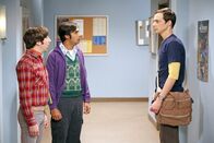 The Big Bang Theory – (v.li.) Simon Helberg (Howard Wolowitz), Kunal Nayyar (Rajesh Koothrappali), Jim Parsons (Sheldon Cooper).