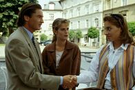 Alle meine Töchter – Gefällt Sylvie (Julia Dahmen, r.) Annas (Ursula Buschhorn, M.) Freund (Rainer Grenkowitz, l.) mehr als er sollte?