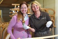 Hoagascht – Moderatorin Christina Ömmer und Helga Lederwasch, während ServusTV's Hoagascht "Rodeln auf der Gallzeiner" in Buch bei Jenbach, Tirol, Österreich am 12.01.2024.