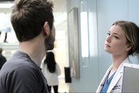 Atlanta Medical – Dr. Conrad Hawkins (Matt Czuchry, l.); Nicolette Nevin (Emily VanCamp, r.)