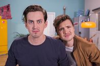 Leider lustig – Comedian Marti Fischer zusammen mit seinem Gast, Youtuber Phil Laude.