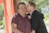 Modern Family – L-R: Cameron Tucker (Eric Stonestreet), Mitchell Pritchett (Jesse Tyler Ferguson).